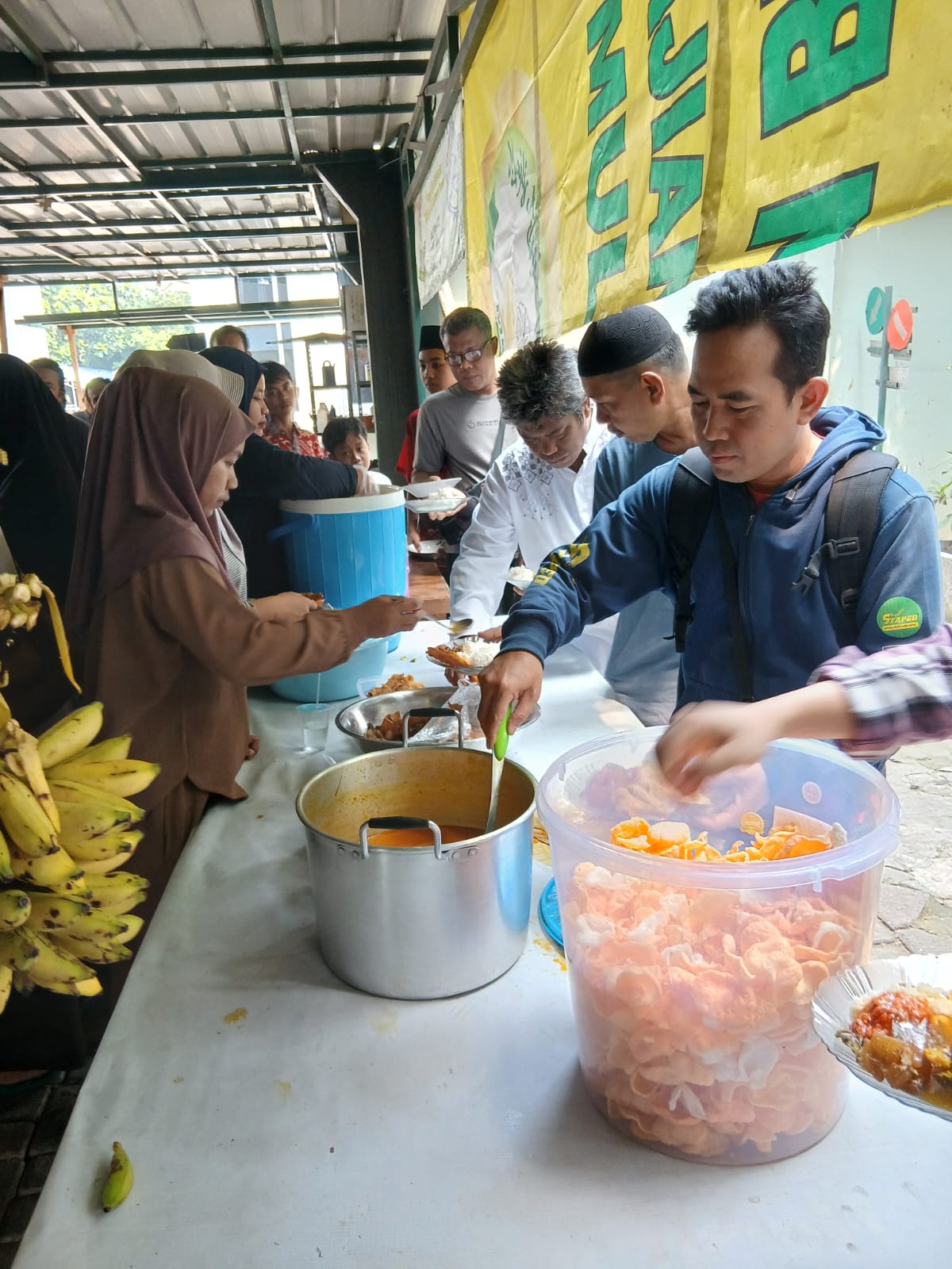 Jumat Berkah Masjid Baitil Ma'mur: Berbagi Kebaikan, Raih Keberkahan